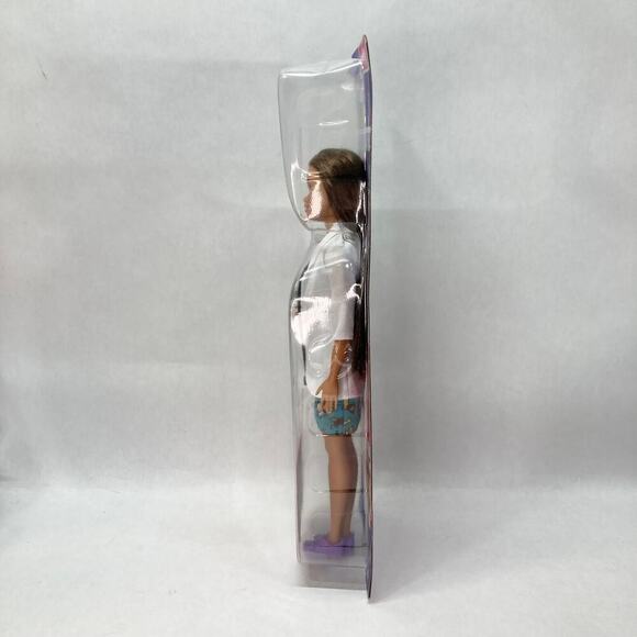 Barbie You Can Be Anything Play Set Pet Vet Doll and Gray Kitty GJL63 Mattel NIP - Picture 9 of 12